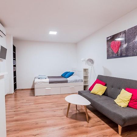 Central Studio Boulevard بودابست المظهر الخارجي الصورة