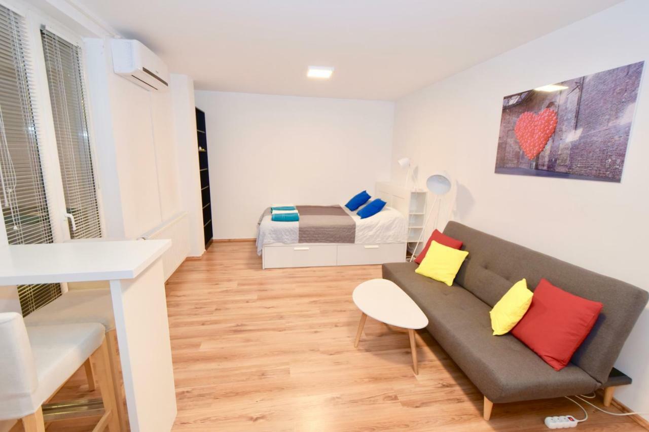 Central Studio Boulevard بودابست المظهر الخارجي الصورة