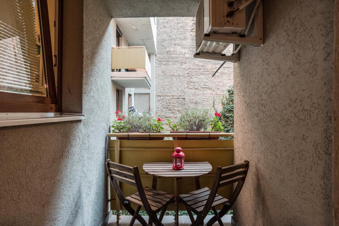 Central Studio Boulevard بودابست المظهر الخارجي الصورة