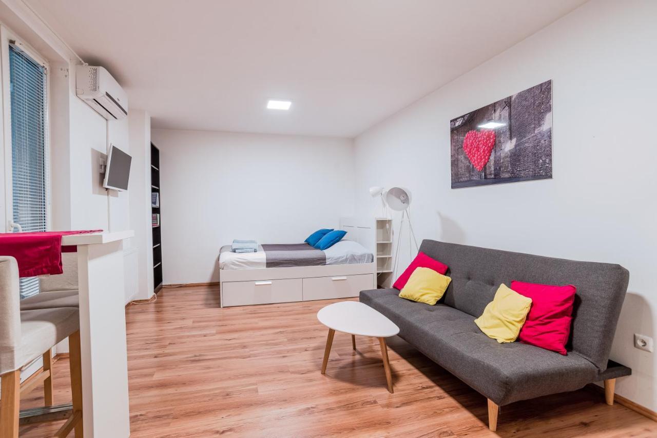 Central Studio Boulevard بودابست المظهر الخارجي الصورة